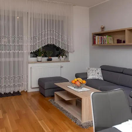 Paris Apartment Bromberg